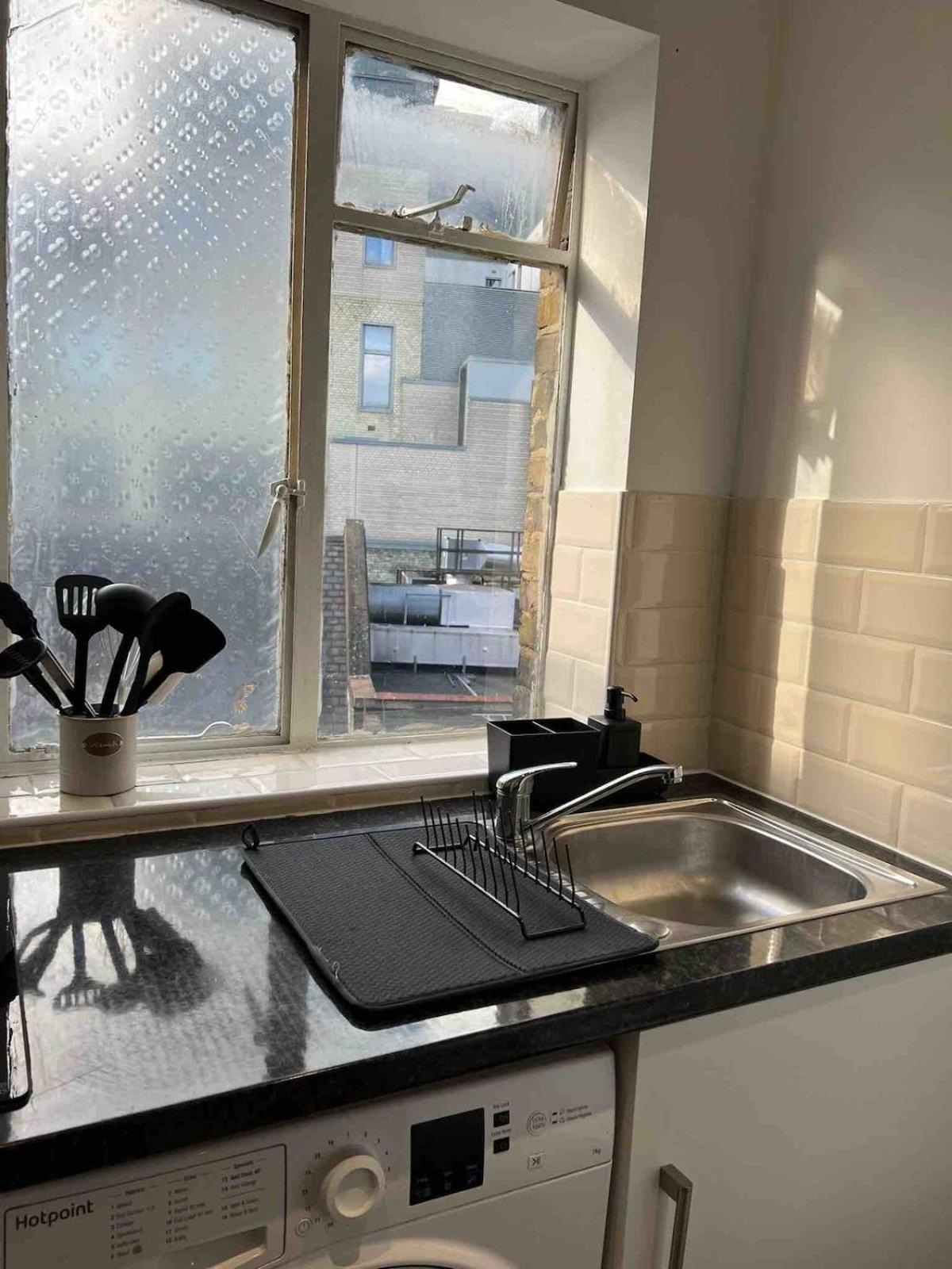 Appartamento 2-bed Flat On The Lively Old Compton St - Soho! *