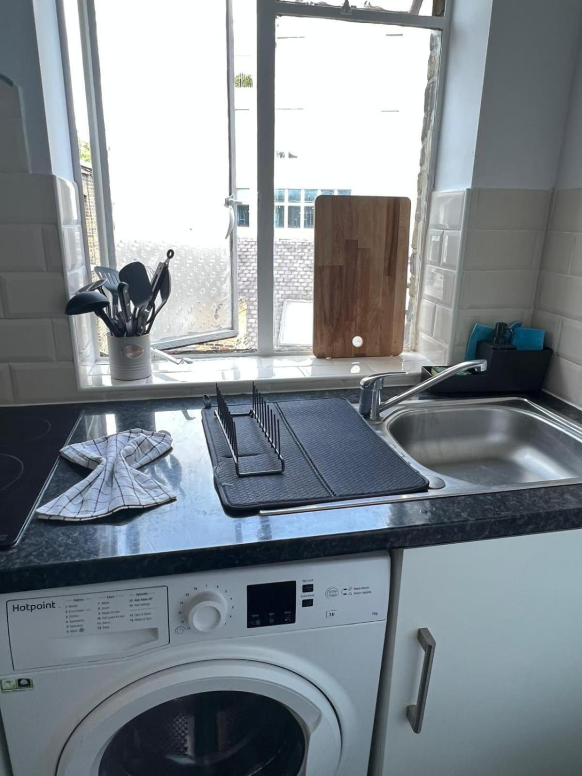 2-bed Flat On The Lively Old Compton St - Soho! *