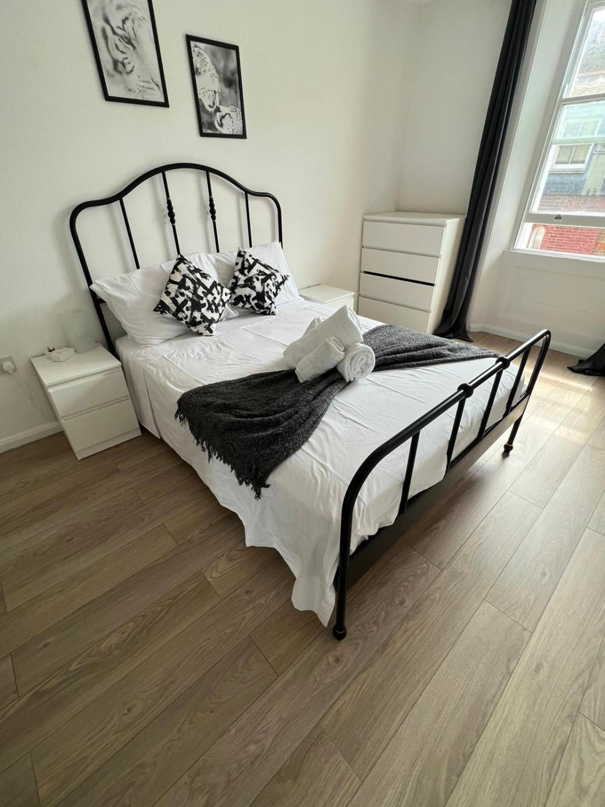 2-bed Flat On The Lively Old Compton St - Soho! Appartamento *
