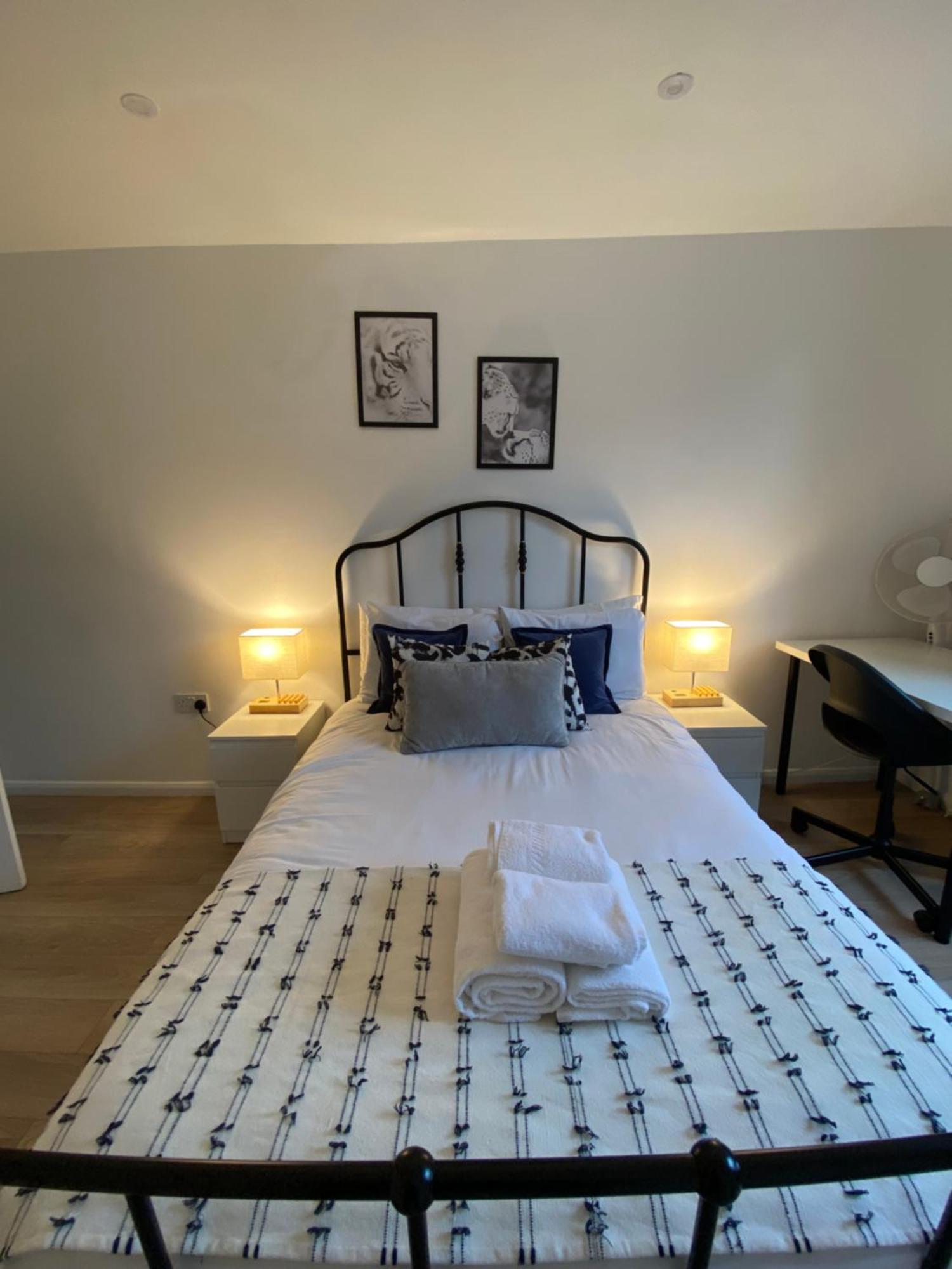 2-bed Flat On The Lively Old Compton St - Soho! Londra