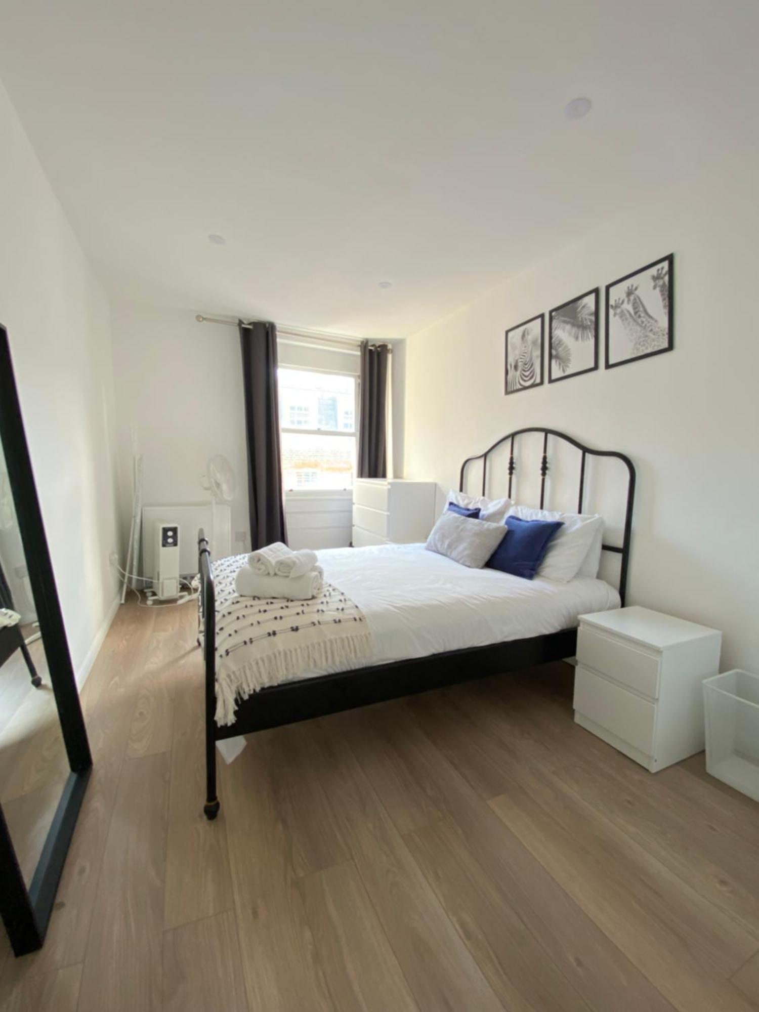 2-bed Flat On The Lively Old Compton St - Soho! Appartamento *